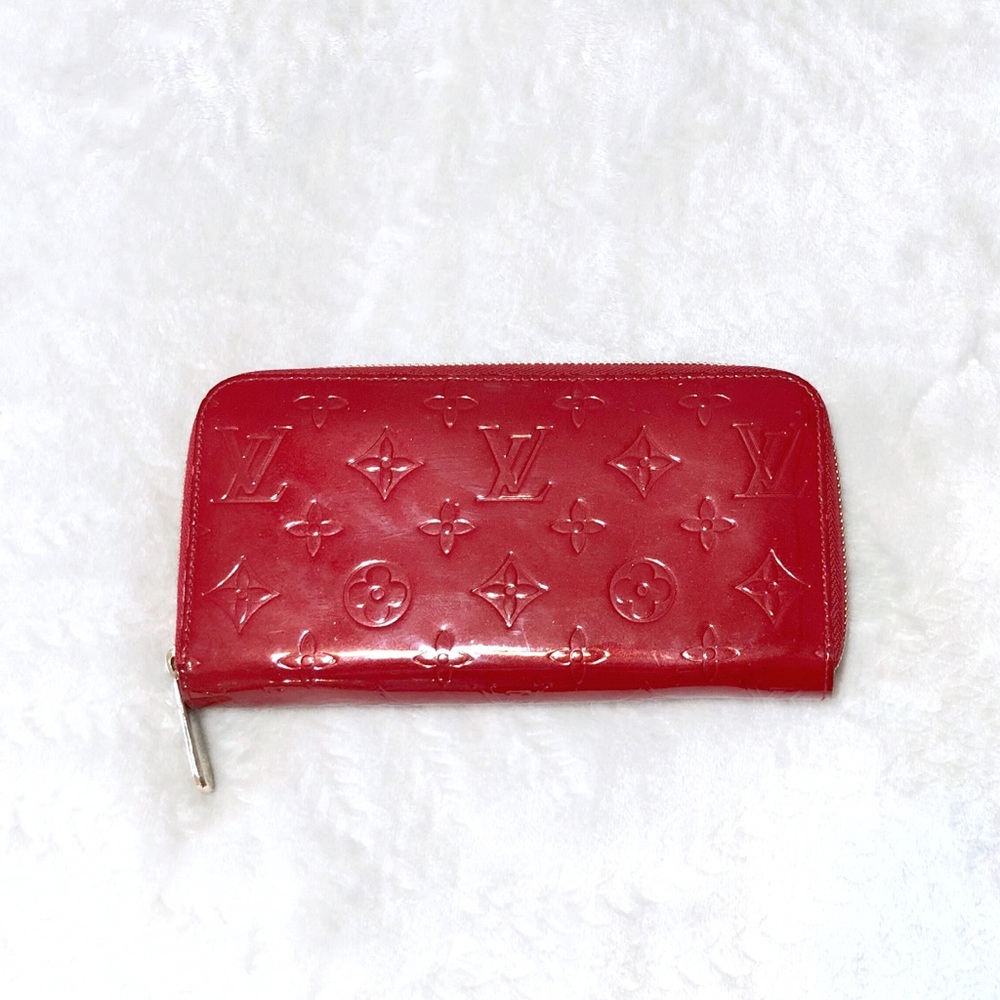 Auth Louis Vuitton Monogram Vernis Zippy Wallet